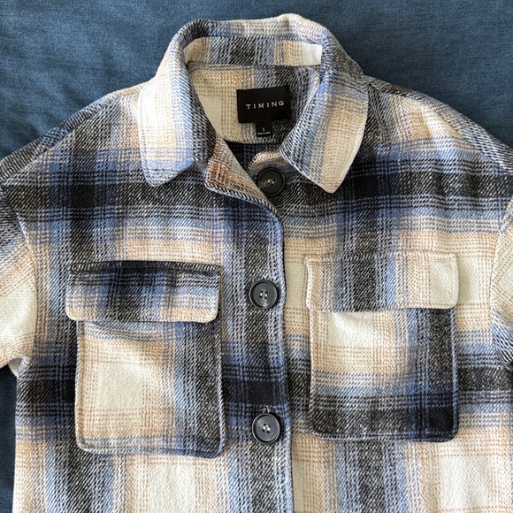 Plaid Shacket size Small - Picture 3 of 13